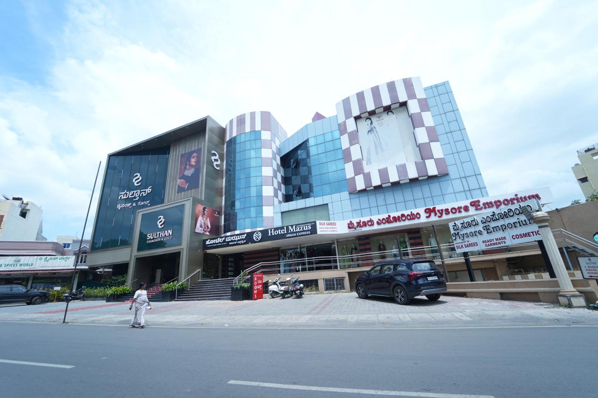 Hotel Mazus Urban Express Mysore Exterior foto